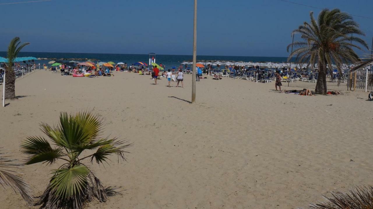 Residenza Topazio San Benedetto del Tronto Exterior foto